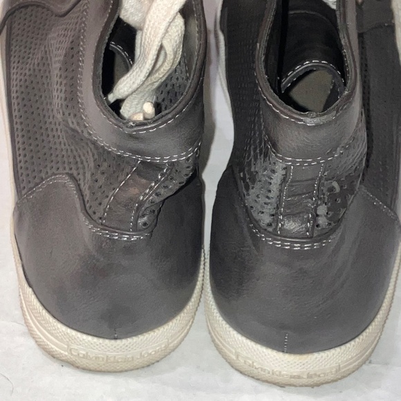 Calvin Klein Jeans “Martina” 8.5 Gray/White Hi-Tops Open Pattern - Picture 4 of 11